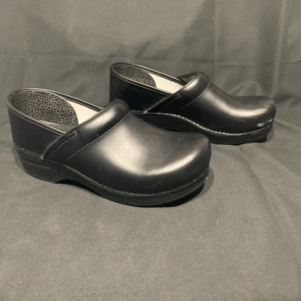 Dansko Professional Black Box Leather Size US 9.5/19 EUR 40 [006020202]
